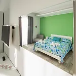 L' Arcobaleno 3*